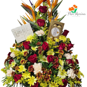 Arreglo con Margarita, Aves Del Paraíso Y Ferrero